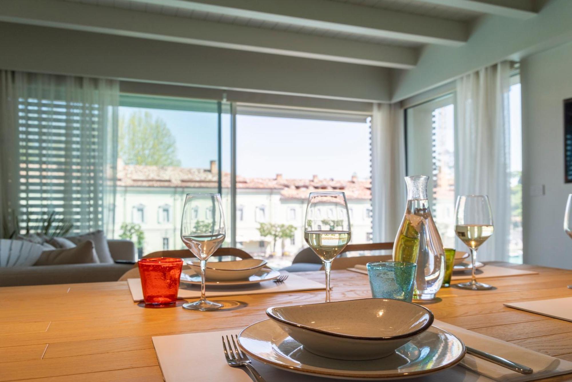 Palazzo Cordigero - Apartments Пескиера дел Гарда Екстериор снимка