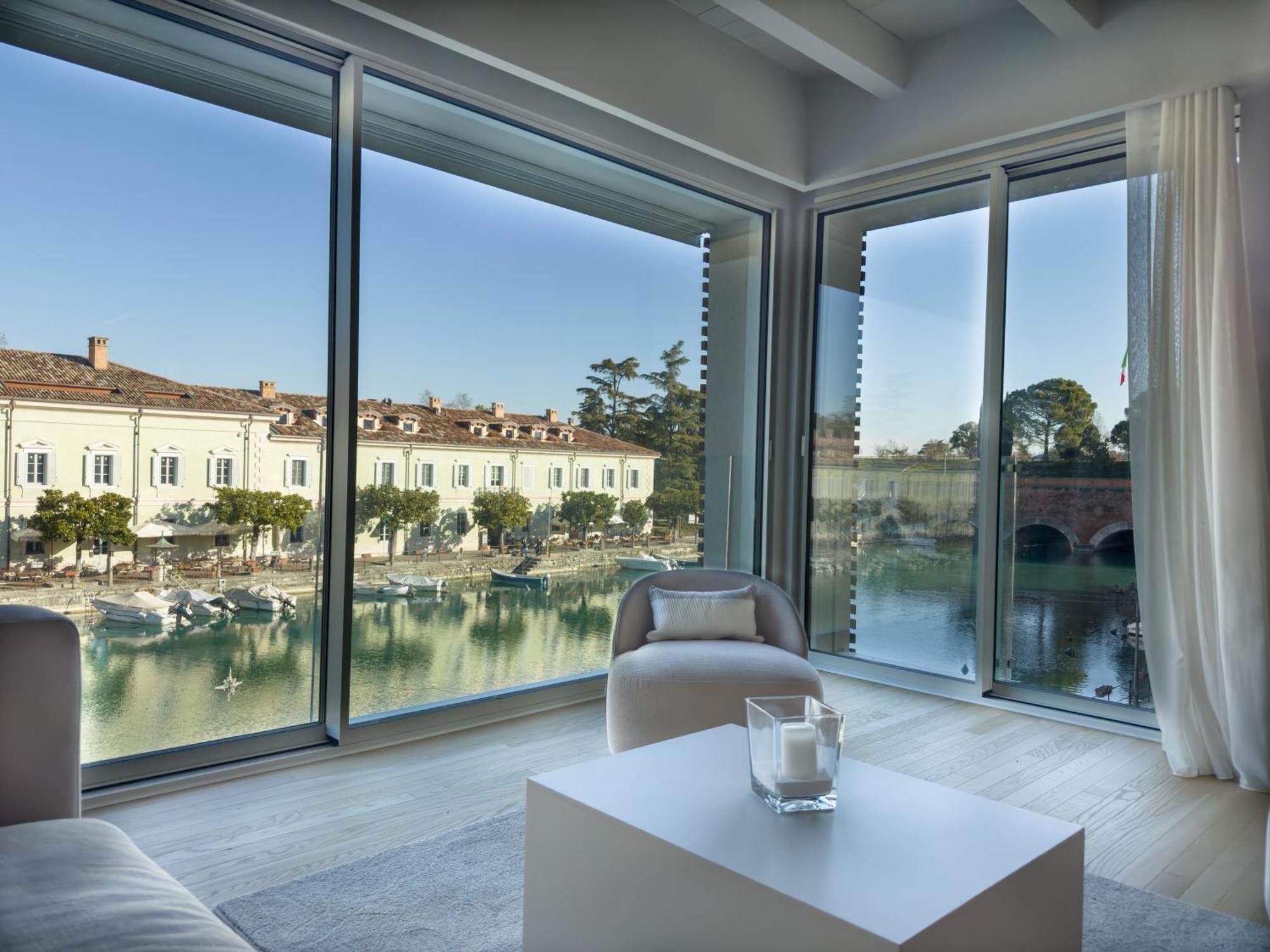 Palazzo Cordigero - Apartments Пескиера дел Гарда Екстериор снимка