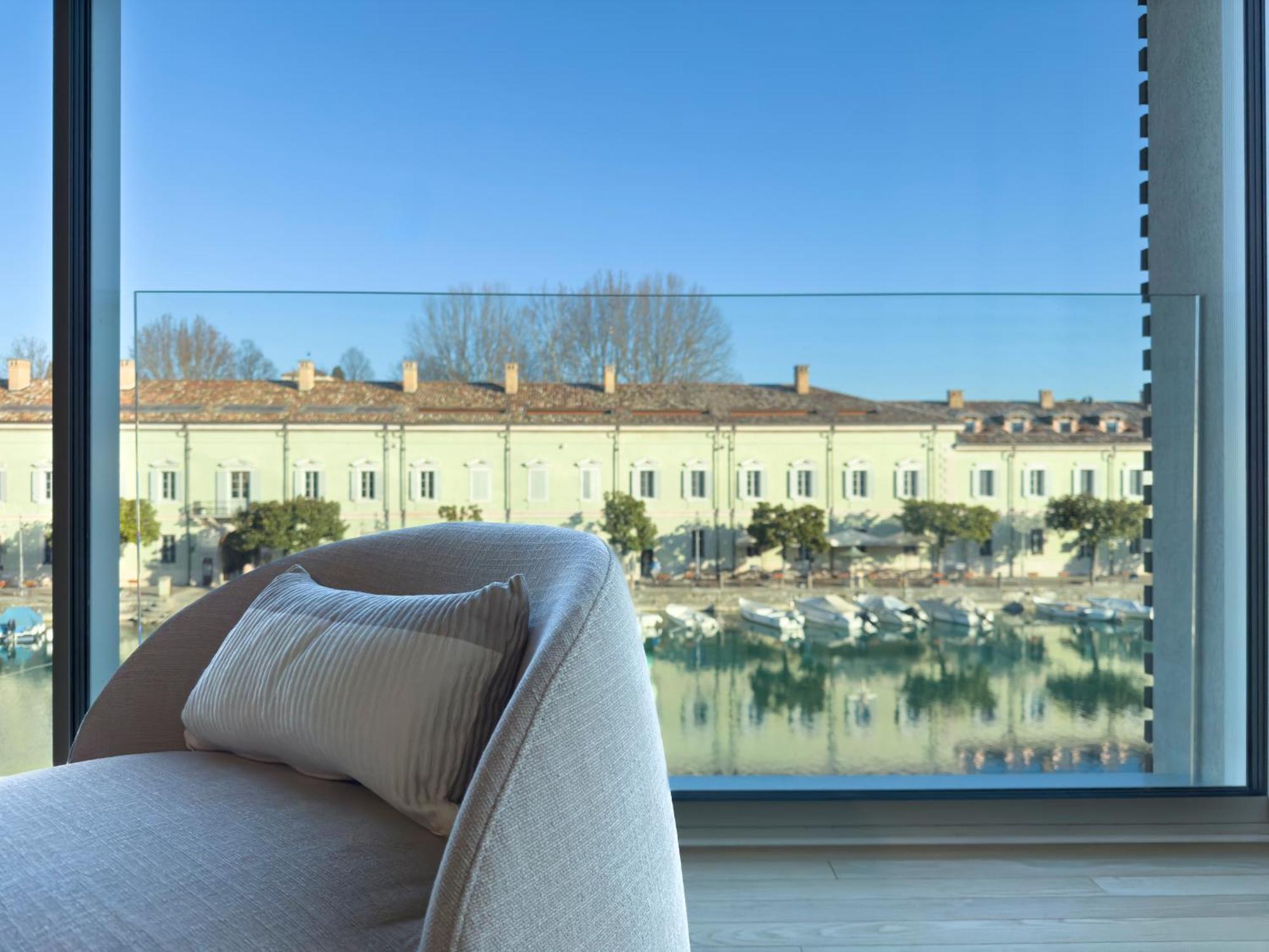Palazzo Cordigero - Apartments Пескиера дел Гарда Екстериор снимка