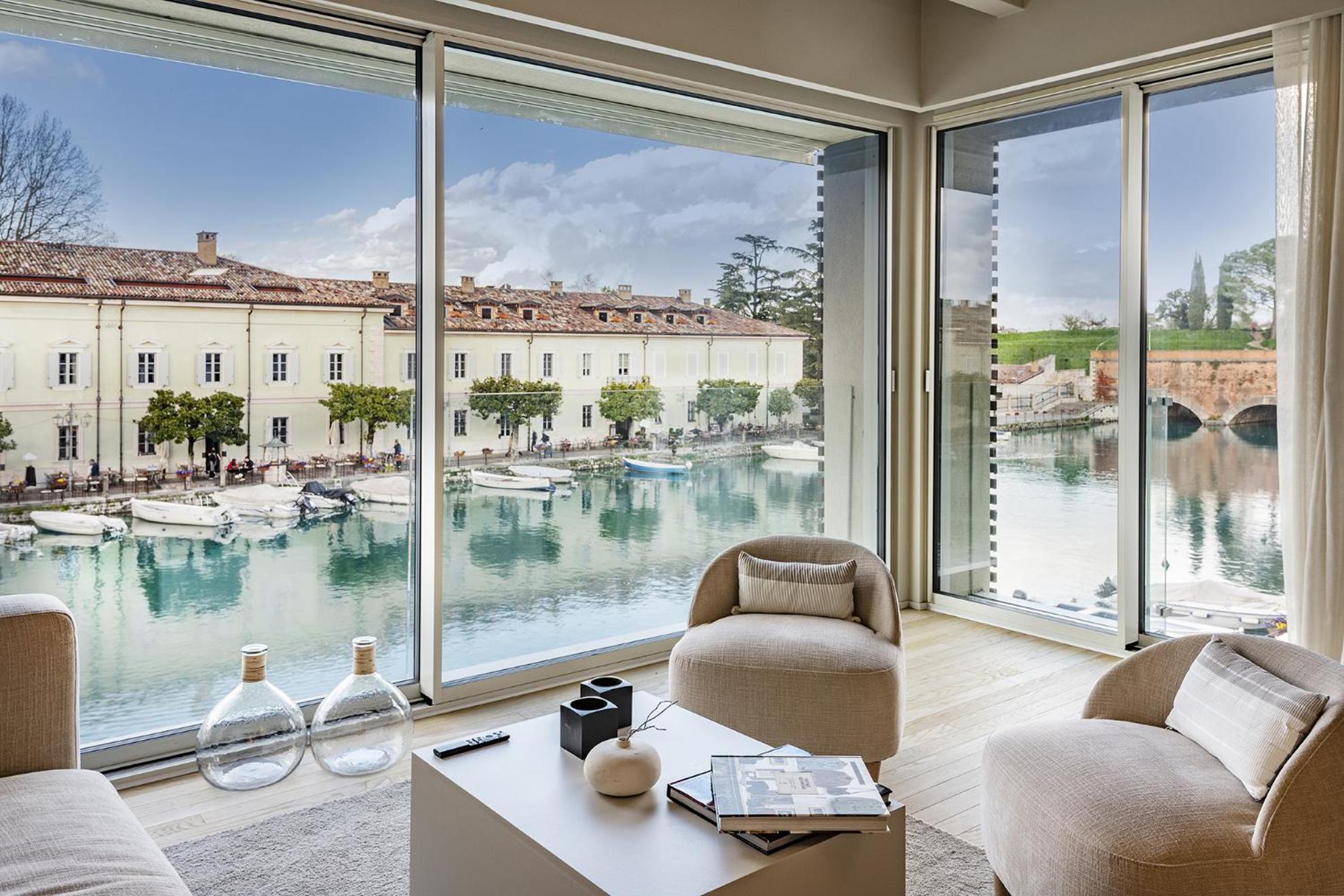 Palazzo Cordigero - Apartments Пескиера дел Гарда Екстериор снимка
