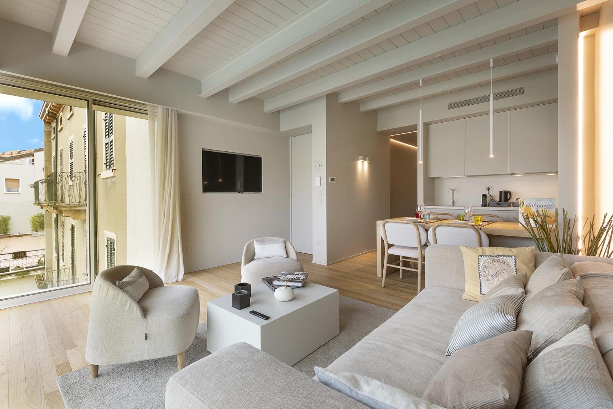 Palazzo Cordigero - Apartments Пескиера дел Гарда Екстериор снимка